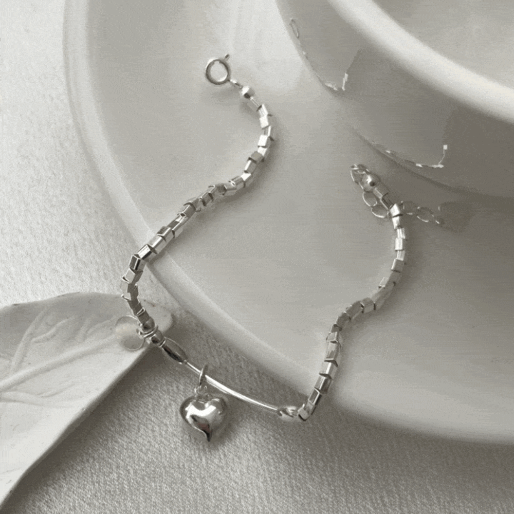 silver chip heart bracelet